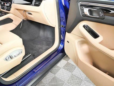 New 2026 Porsche Macan AWD/4WD image 27