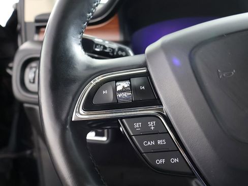 Used 2023 Lincoln Nautilus Reserve AWD/4WD image 45
