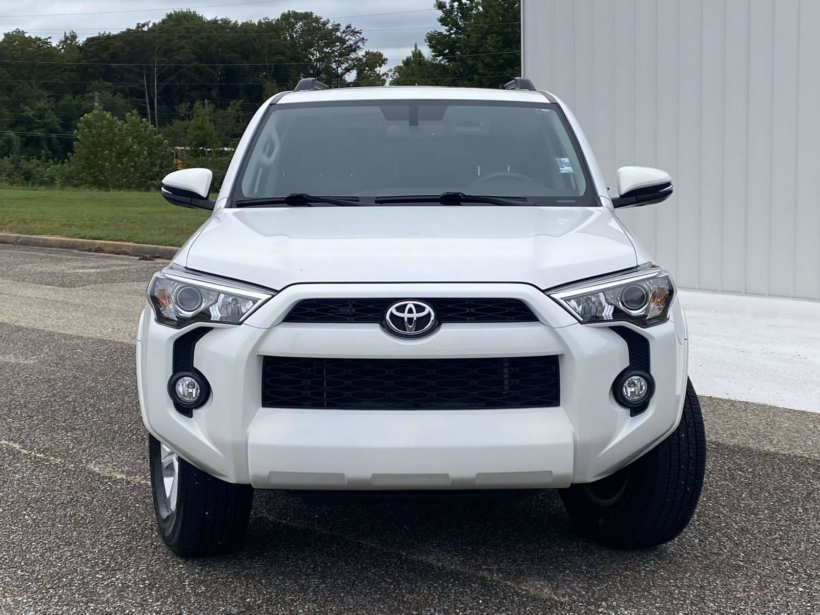 Used 2019 Toyota 4Runner SR5 Premium RWD image 2
