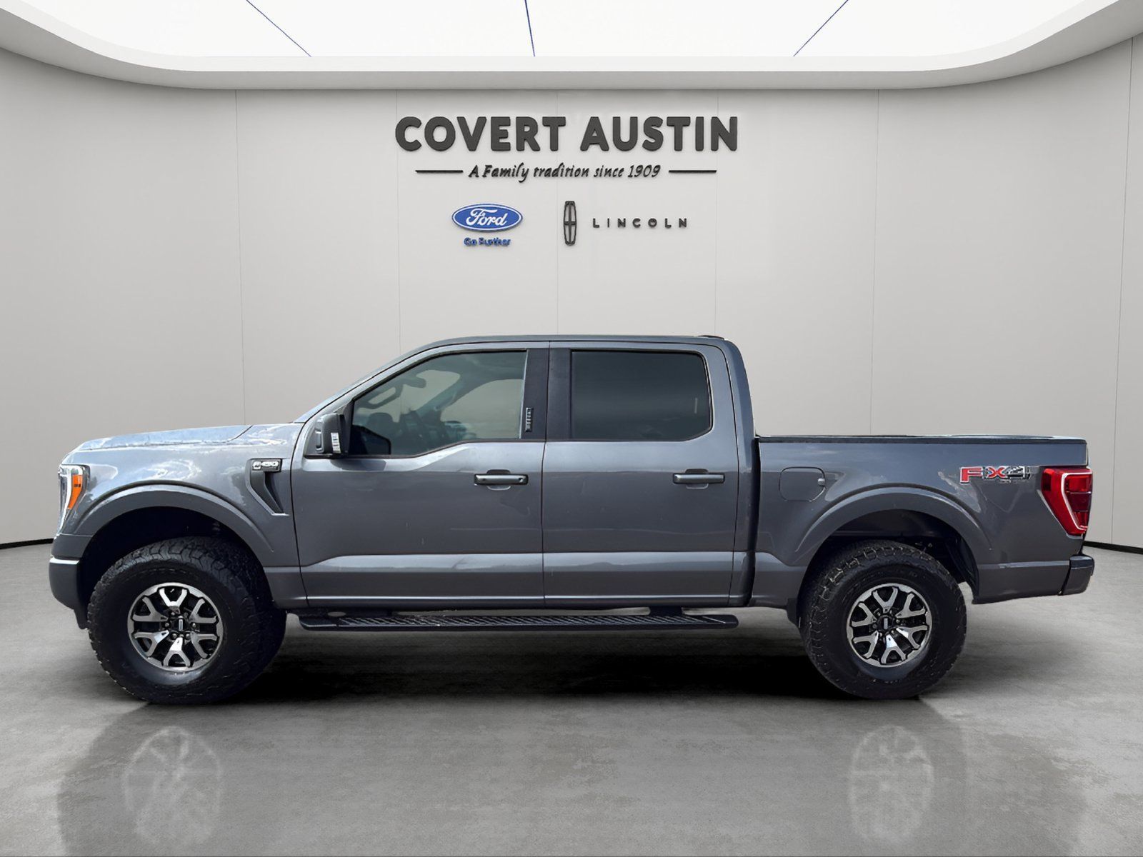 Used 2021 Ford F150 XLT w/ Equipment Group 302A High AWD/4WD image 2