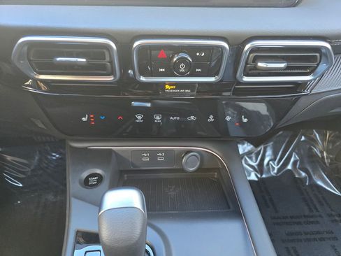 New 2026 Nissan Sentra SV w/ SV Convenience Package image 8