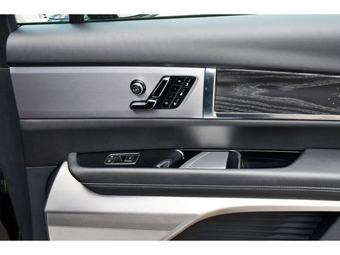 Used 2026 Cadillac Vistiq Platinum w/ LPO, Floor Liner Package AWD/4WD image 33