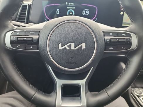 Used 2025 Kia Sportage EX w/ Premium Package image 29