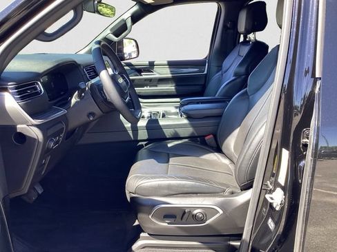 Used 2022 Jeep Wagoneer Series II AWD/4WD image 9