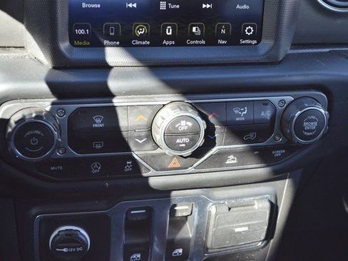 Used 2023 Jeep Wrangler Sport S image 31