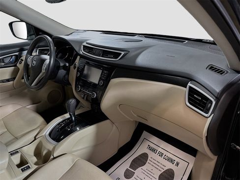 Used 2016 Nissan Rogue SL w/ SL Premium Package image 31