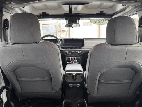Used 2024 Jeep Wrangler Unlimited Sport image 25