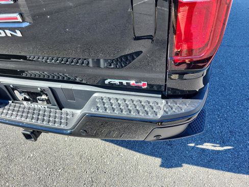 New 2026 GMC Canyon AT4 image 4