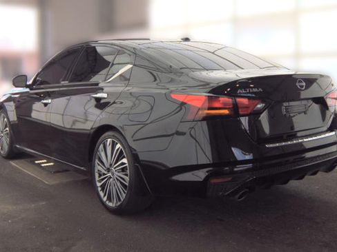 Used 2023 Nissan Altima 2.5 SL FWD image 6
