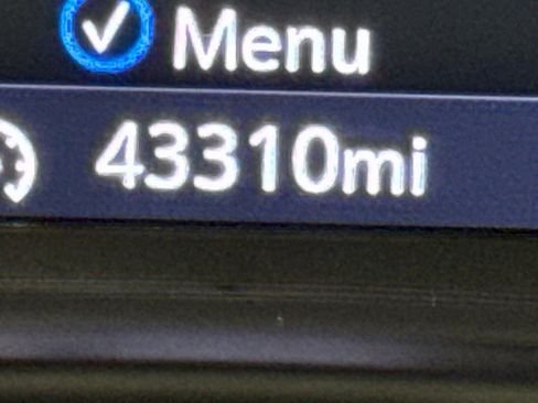 Used 2022 GMC Terrain SLT image 41