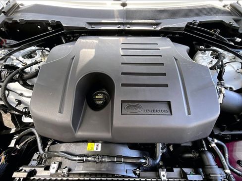 New 2026 Land Rover Defender 110 X-Dynamic SE AWD/4WD image 11