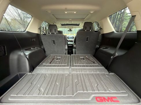 Used 2019 GMC Acadia Denali w/ Technology Package image 16