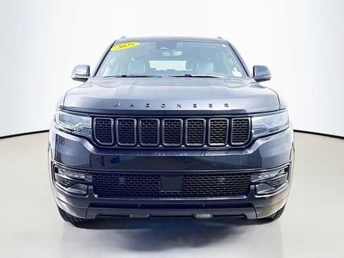 Used 2025 Jeep Wagoneer Series II image 2