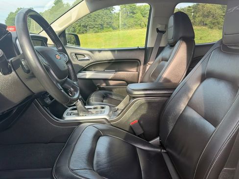 Used 2022 Chevrolet Colorado ZR2 AWD/4WD image 17