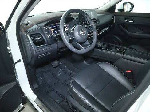 Certified 2023 Nissan Rogue SL w/ SL Premium Package AWD/4WD image 18