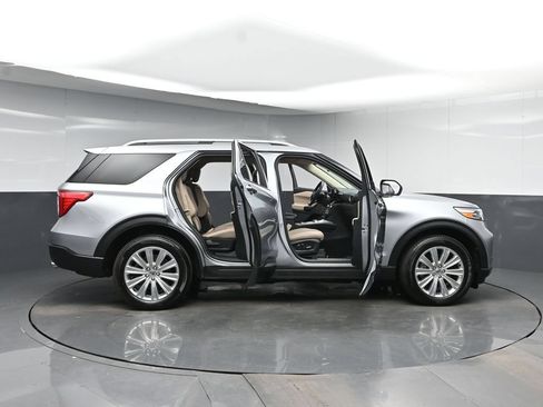 Used 2020 Ford Explorer Limited w/ Hybrid Equipment Group 310A AWD/4WD image 52