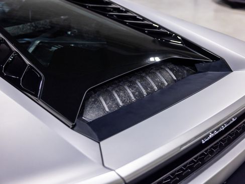 Used 2017 Lamborghini Huracan LP 610-4 Avio image 16