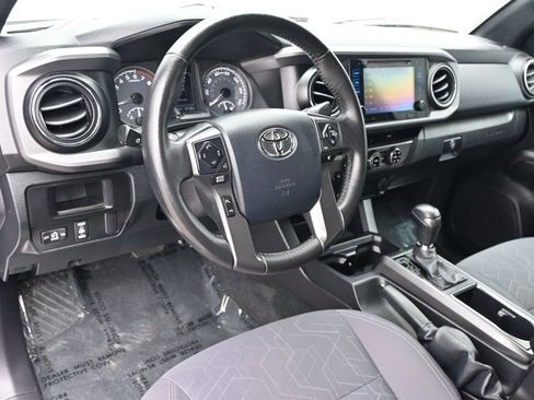 Used 2016 Toyota Tacoma TRD Off-Road w/ Towing Package image 8