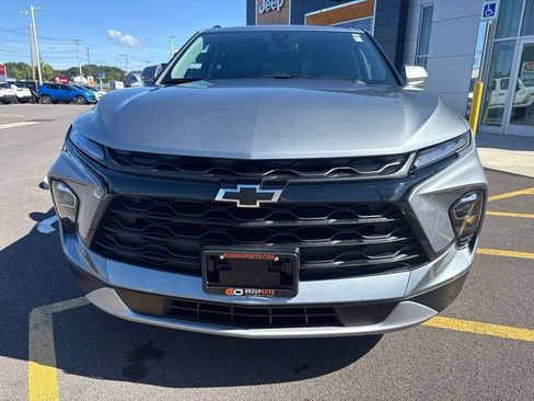 Used 2026 Chevrolet Blazer LT w/ Convenience Package AWD/4WD image 2