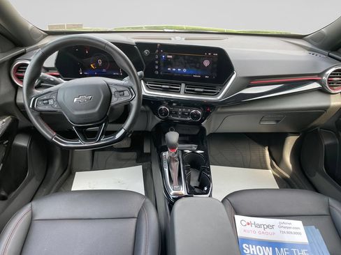 Used 2024 Chevrolet Trax RS w/ Sunroof Package FWD image 19