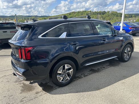Used 2022 Kia Sorento S AWD/4WD image 8