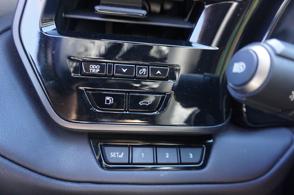 Used 2024 Lexus TX 350 FWD w/ Captains Chair Package image 5