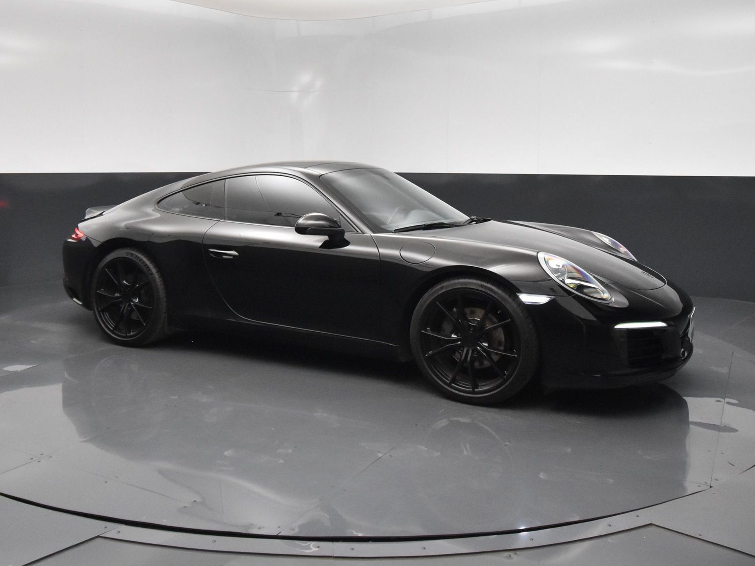 Used 2018 Porsche 911 Carrera T RWD image 2
