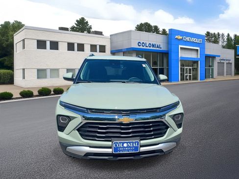 Used 2025 Chevrolet TrailBlazer LT w/ Convenience Package AWD/4WD image 27