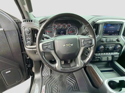 Used 2020 Chevrolet Silverado 1500 LT Trail Boss AWD/4WD image 11