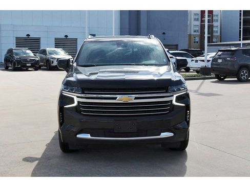 Used 2024 Chevrolet Suburban LT image 8