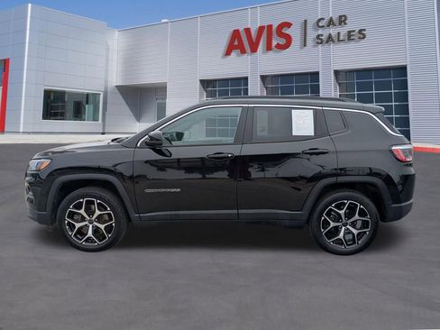 Used 2025 Jeep Compass Limited AWD/4WD image 2
