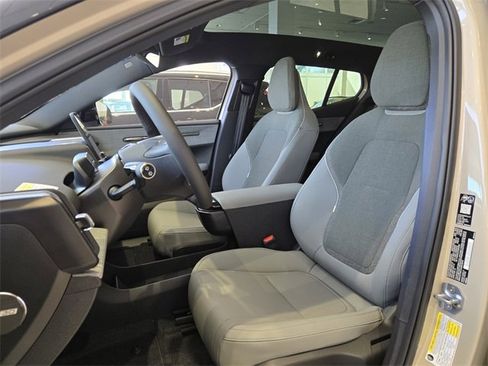 New 2026 Volvo EX30 Cross Country Ultra image 9
