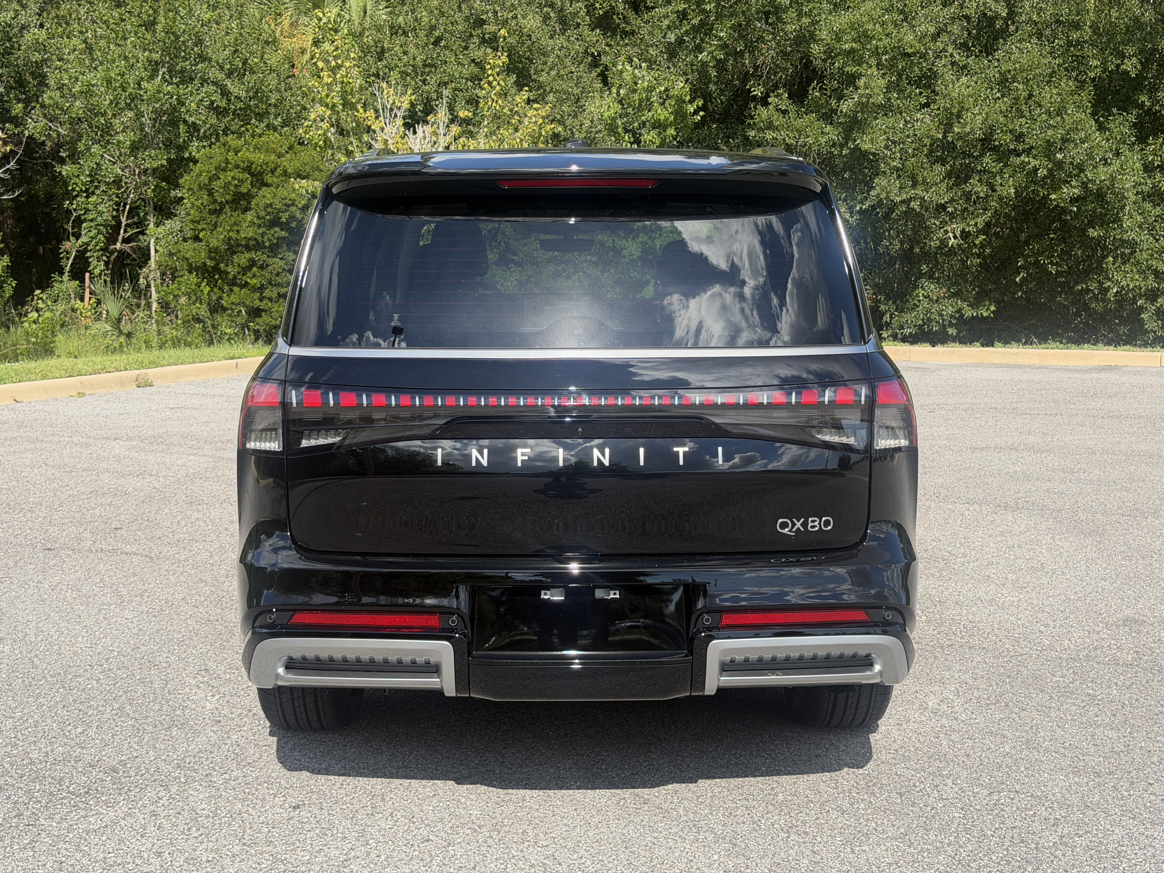 New 2027 INFINITI QX80 Luxe w/ Cargo Package RWD image 6