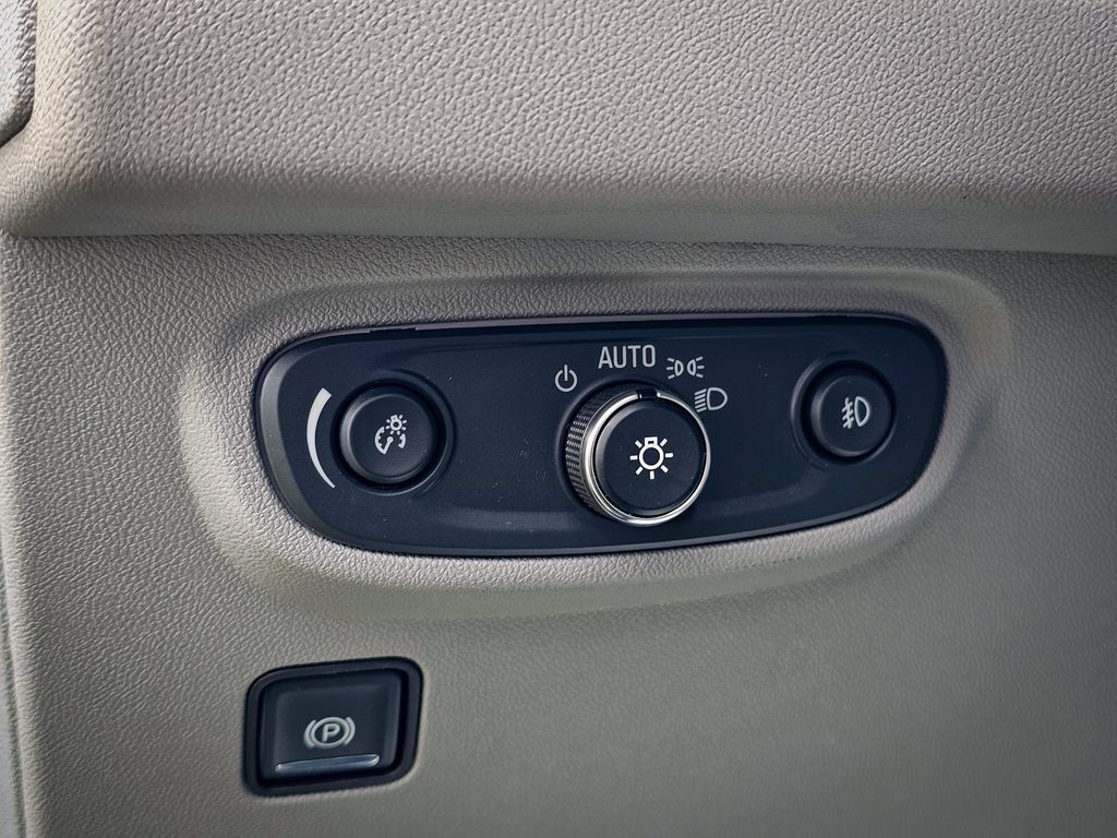 Used 2018 GMC Terrain SLT AWD/4WD image 13