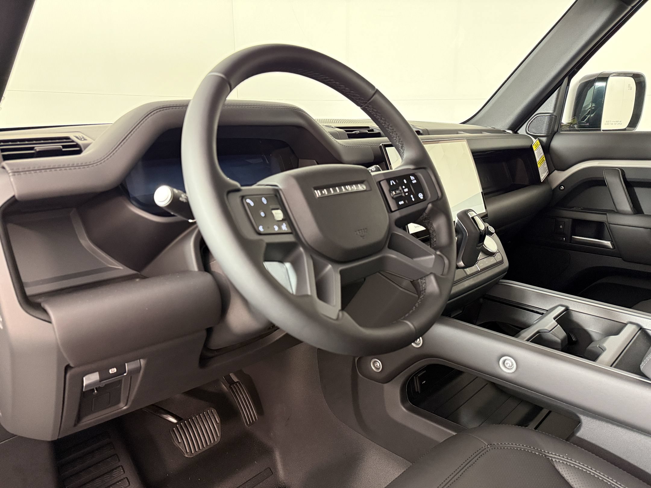 New 2026 Land Rover Defender 110 X-Dynamic SE AWD/4WD image 24