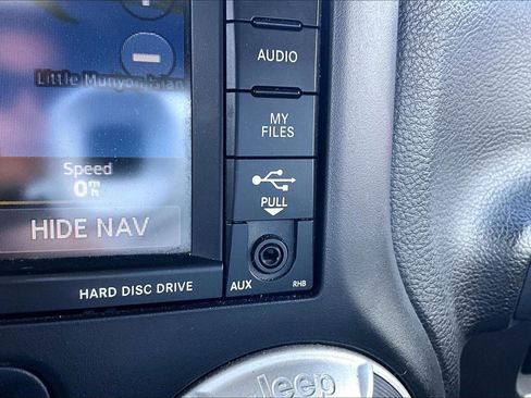 Used 2014 Jeep Wrangler Unlimited Rubicon w/ Dual Top Group AWD/4WD image 15
