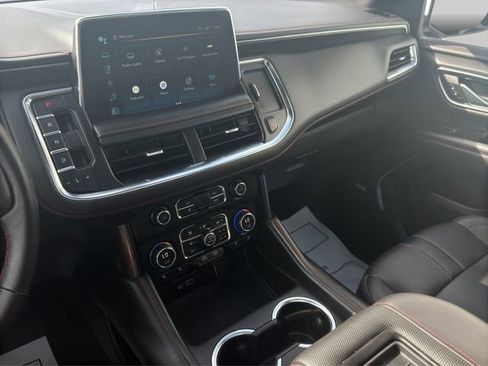 Used 2022 Chevrolet Suburban RST w/ Luxury Package image 18