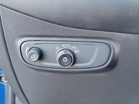 Used 2022 Chevrolet Equinox LT w/ Driver Convenience Package image 26