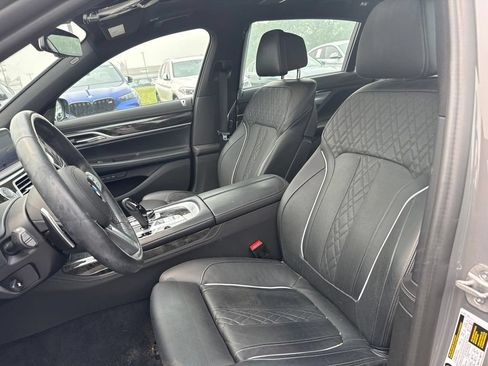 Used 2022 BMW 750i xDrive w/ Executive Package AWD/4WD image 10