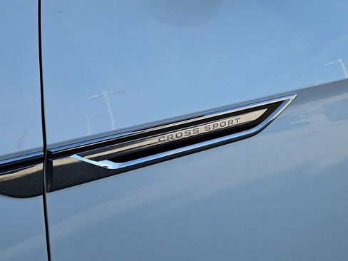 Used 2022 Volkswagen Atlas Cross Sport SEL Premium R-Line image 38