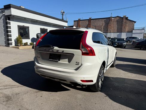 Used 2017 Volvo XC60 T6 Dynamic w/ Preferred Option Package image 3