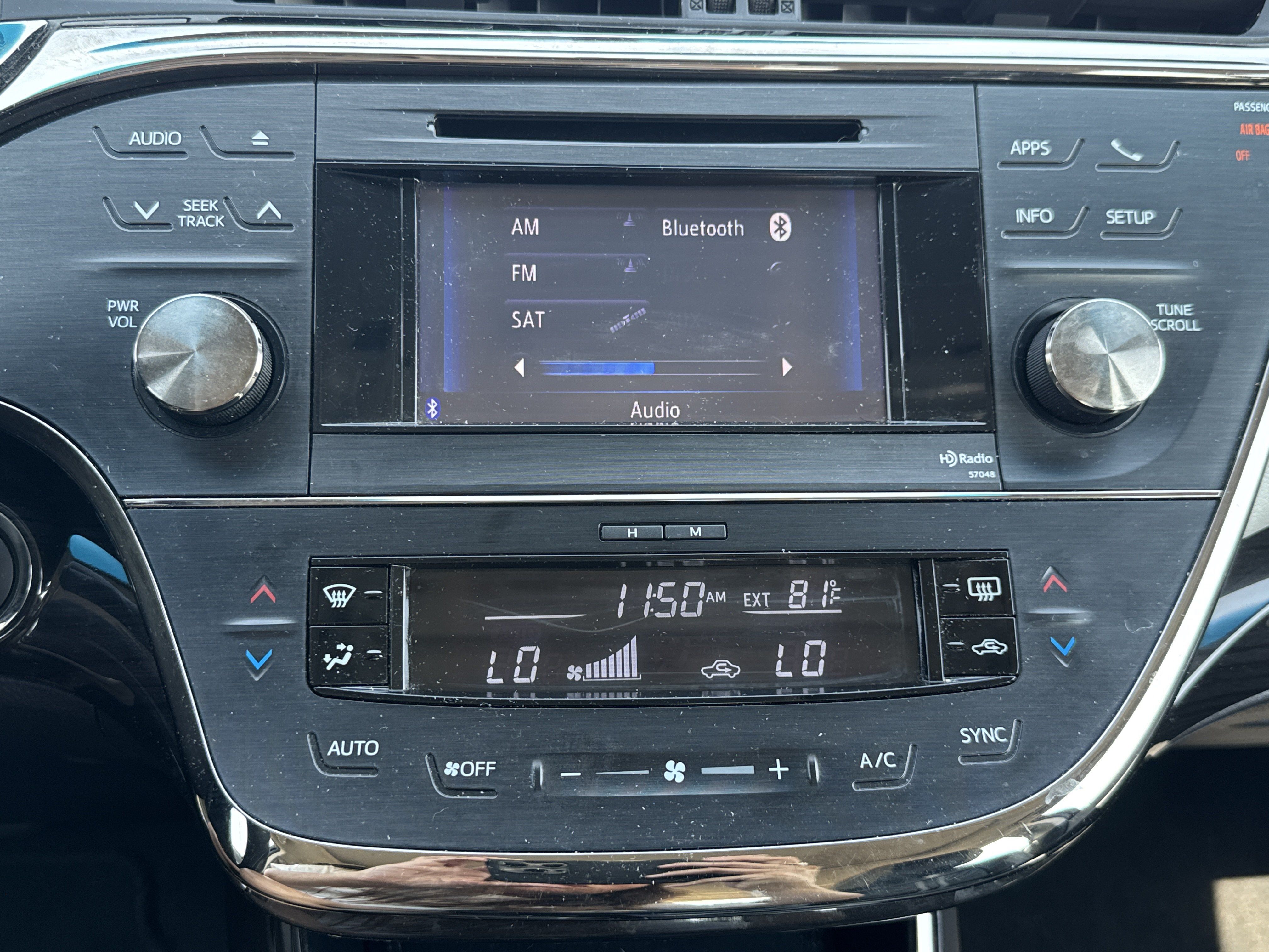 Used 2014 Toyota Avalon XLE Touring FWD image 19
