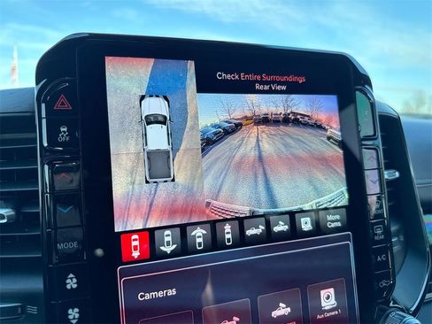 Used 2025 RAM 2500 Limited image 15