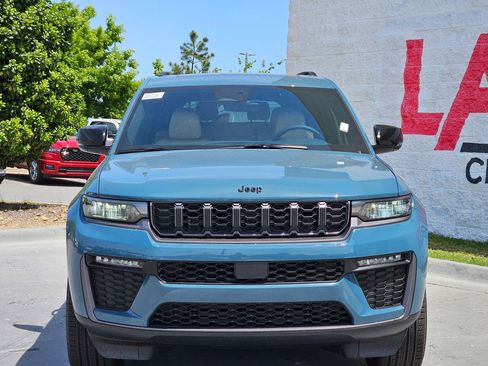 New 2026 Jeep Grand Cherokee L Limited AWD/4WD image 2
