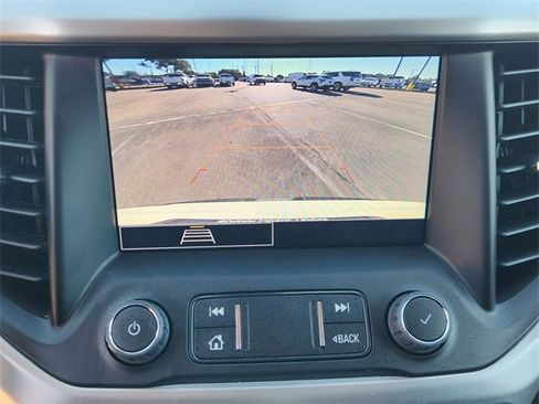 Used 2023 GMC Acadia SLE w/ Driver Convenience Package image 17