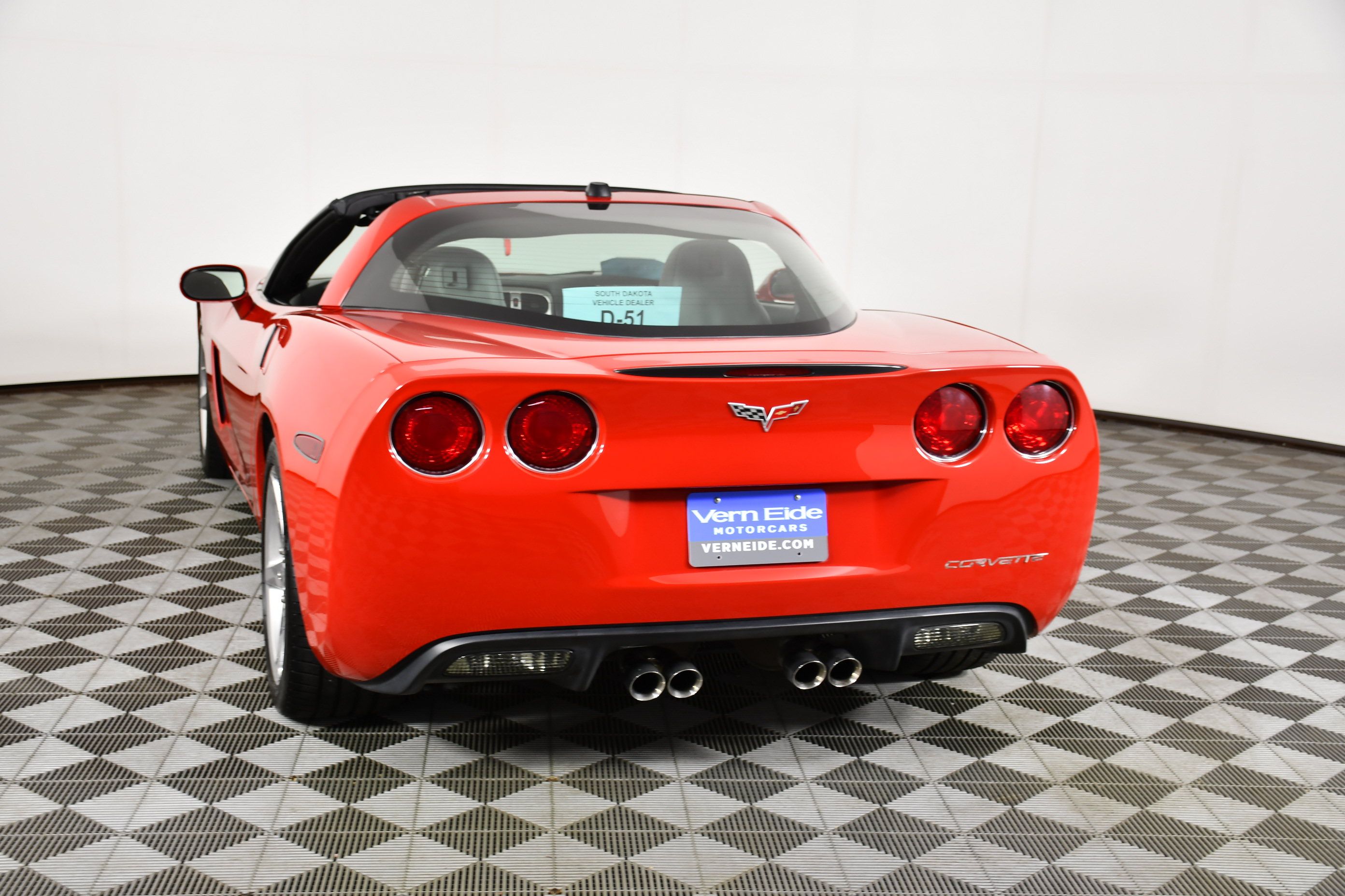 Used 2005 Chevrolet Corvette Coupe w/ Preferred Equipment Group RWD image 7