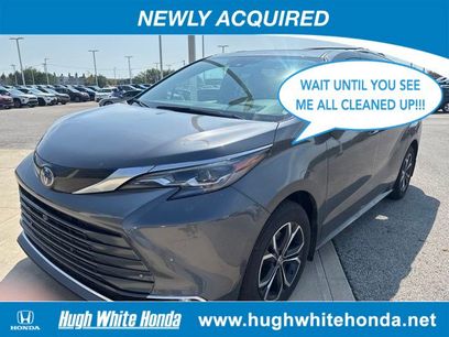 Used 2025 Toyota Sienna Platinum