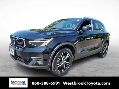 Used 2025 Volvo XC40 B5 Core