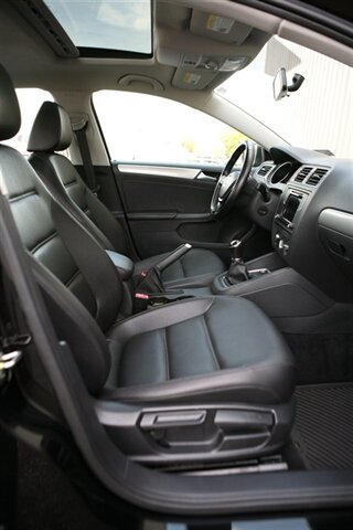 Used 2017 Volkswagen Jetta SE FWD image 15