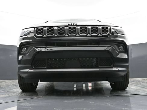 Used 2026 Jeep Compass Latitude AWD/4WD image 38